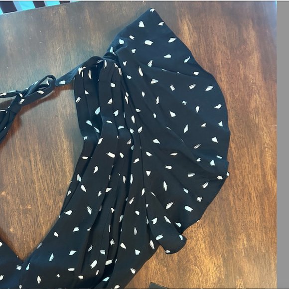 Lulus Wide leg Jumpsuit Black White Fine Print Open Back Ruffle Shoulder S - Picture 15 of 16